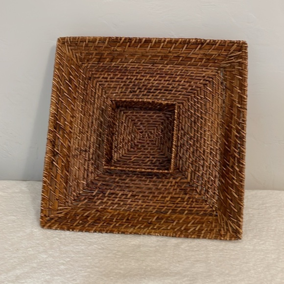 Wicker Rattan Woven 14” x 14” Chip and Dip Tray with 5” x 5” Bowl - Picture 5 of 7